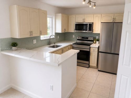 10655-2931 Se 12th Rd, Homestead, FL, 33035-2370 | Card Image
