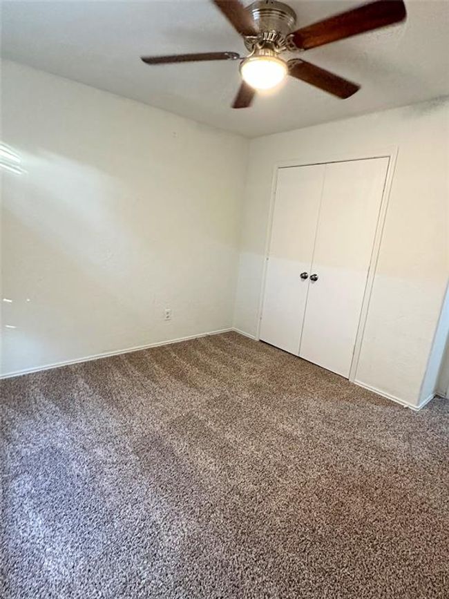 7907 Fire Thorn Ln, House other with 3 bedrooms, 2 bathrooms and 2 parking in Cypress TX | Image 18