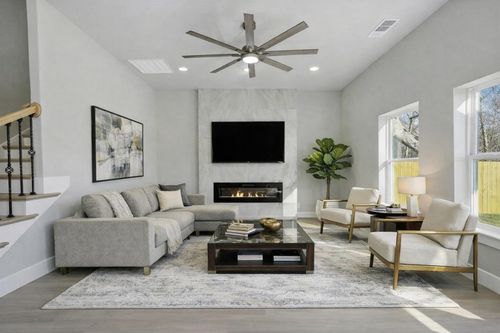 113 Church St, Waxahachie, TX, 75165-4309 | Card Image