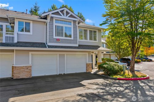 5230 238th Ln Se, Issaquah, WA, 98029-7670 | Card Image