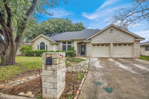 2300 Willow Ln, Taylor, TX, 76574-1380 | Card Image