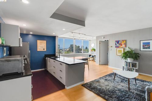 apt-5f-2550 Dana St, Berkeley, CA, 94704-2866 | Card Image