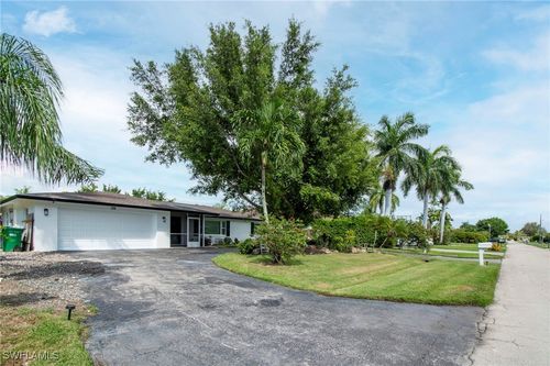 59 Wickliffe Dr, NAPLES, FL, 34110-1357 | Card Image