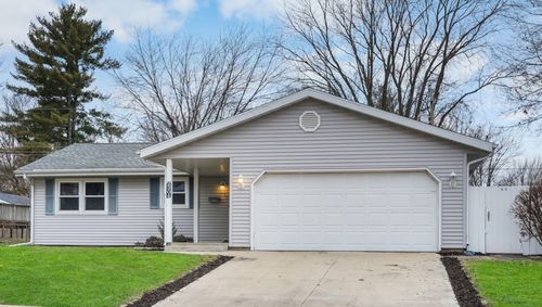 2304 E Country Squire Drive, Urbana, IL, 61802 | Card Image