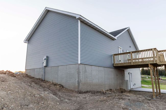 1219 Stone Ln, House other with 3 bedrooms, 2 bathrooms and null parking in Waverly IA | Image 4