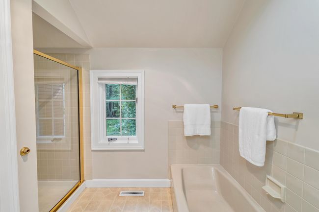 9 Peninsula Dr, Condo with 2 bedrooms, 3 bathrooms and null parking in Stratham NH | Image 30