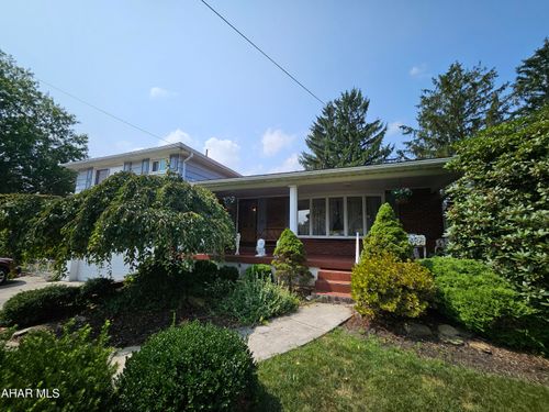 2 Orchard View Dr, Hollidaysburg, PA, 16648-2806 | Card Image