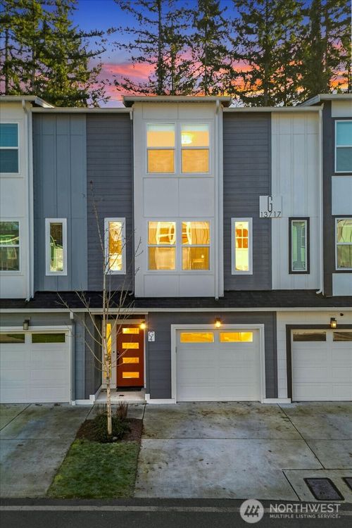 unit-g4-13717 Admiralty Way, Lynnwood, WA, 98087-5710 | Card Image