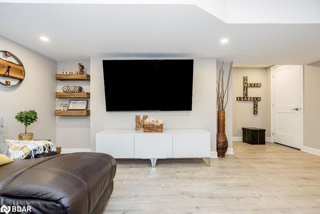 1175 Carson Rd, House other with 5 bedrooms, 2 bathrooms and 6 parking in Springwater ON | Image 26