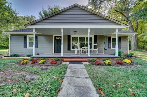 1013 Dare Rd, Yorktown, VA, 23692-3024 | Card Image