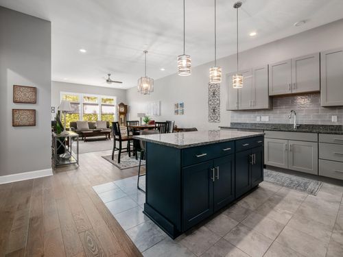 apt-204-828 Bobcat Ave, Grandview Heights, OH, 43212-3923 | Card Image