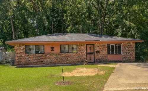 904 W Lakeshore Dr, Tuskegee, AL, 36083-2306 | Card Image