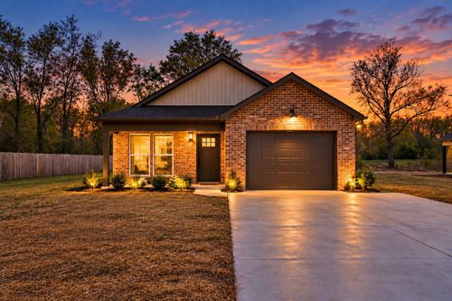 242 Green Meadow Dr, Smithville, TN, 37166-2998 | Card Image