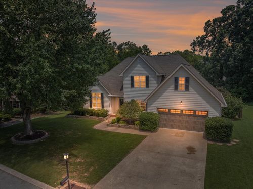 2121 College Park Ln, Soddy Daisy, TN, 37379-3162 | Card Image
