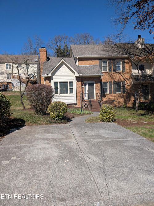 915 Miles Ct, Knoxville, TN, 37923-1979 | Card Image