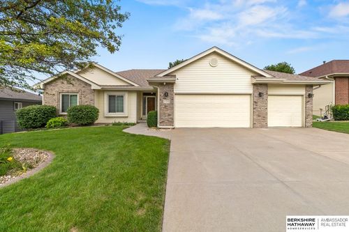 17016 Franklin St, Omaha, NE, 68118-3300 | Card Image