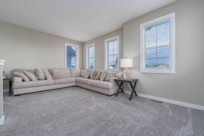 106 Chapman Close Se, Home with 3 bedrooms, 3 bathrooms and 4 parking in Calgary AB | Image 13