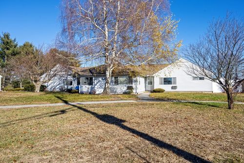 82-82 Mitchell Dr, Chicopee, MA, 01022-2148 | Card Image