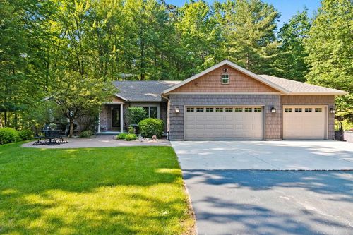 7190 Spring Lake Road, LITTLE SUAMICO, WI, 54171 | Card Image