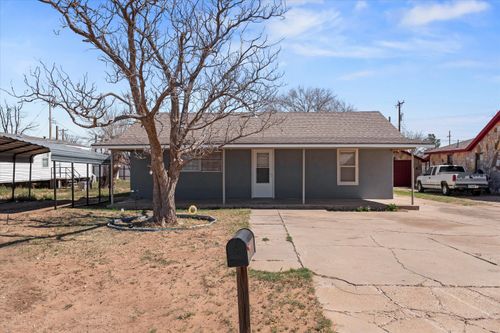 805 Avenue C, Levelland, TX, 79336-4717 | Card Image