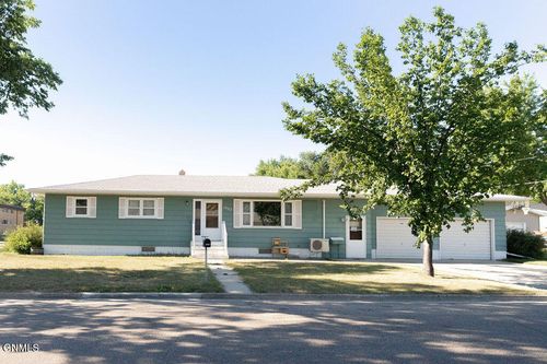 1002 10th St Ne, Jamestown, ND, 58401-6509 | Card Image