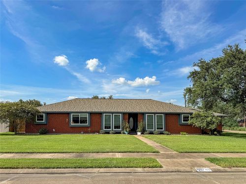 49 Colony Sq, Angleton, TX, 77515-3644 | Card Image