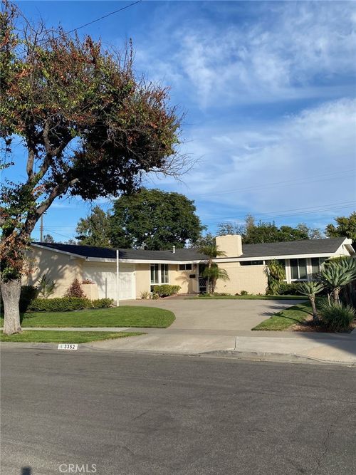 3352 Rowena Dr, Los Alamitos, CA, 90720-4844 | Card Image