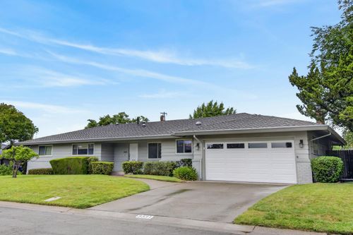 3331 Ellenmere Dr, Sacramento, CA, 95821-6209 | Card Image