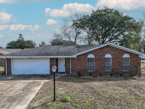 2304 Melbourne Court, Biloxi, MS, 39532 | Card Image