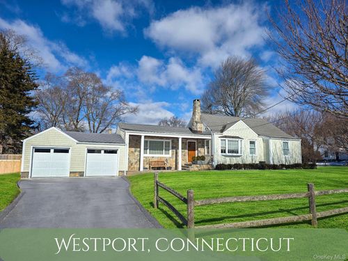 32 Bauer Place Ext, Westport, CT, 06880-4105 | Card Image