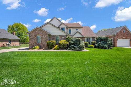 33548 Farmview Ln, Fraser, MI, 48026-5057 | Card Image