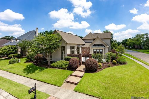 10757 Royal Ridge Ave, Baton Rouge, LA, 70810-8008 | Card Image