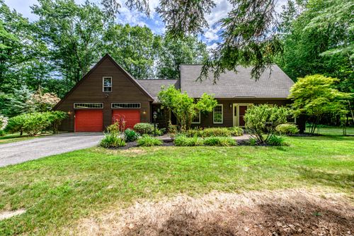 38 W Beech Ridge Rd, Scarborough, ME, 04074-9752 | Card Image