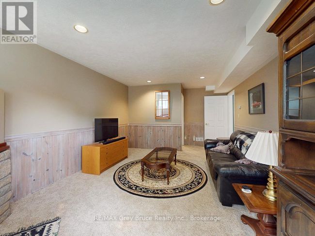 240060 Wilcox Side Rd, House other with 4 bedrooms, 2 bathrooms and 10 parking in Shallow Lake ON | Image 32