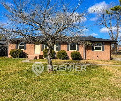 302 Malvin St, Gallatin, TN, 37066-3635 | Card Image