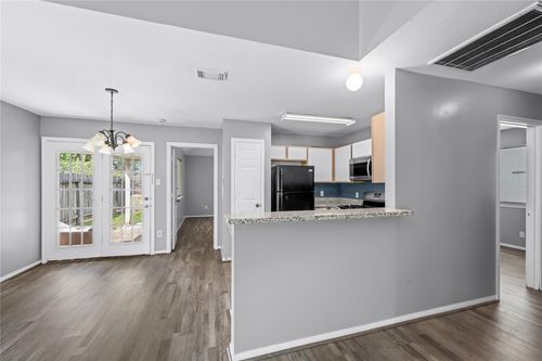 5418 Forest Bridge Way, Houston, TX, 77066-3326 | Card Image