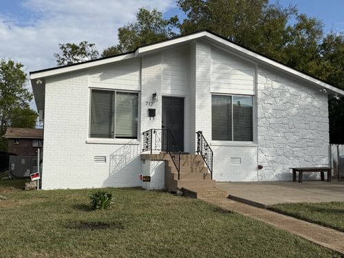 712 14th Ave S, Nashville, TN, 37203-4302 | Card Image