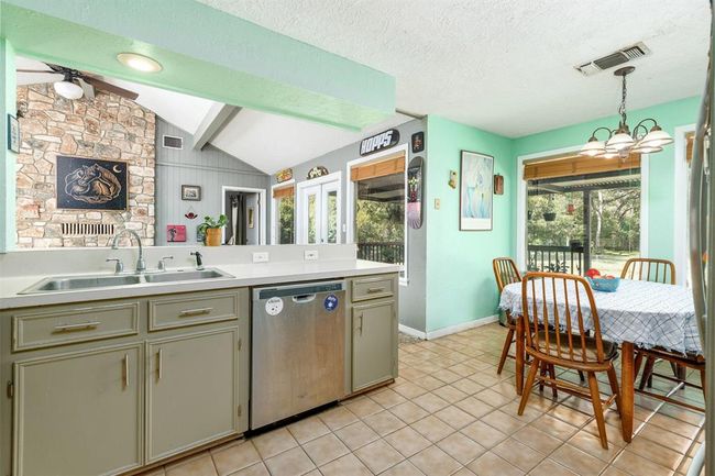 12 Creekwood Dr, House other with 3 bedrooms, 2 bathrooms and 3 parking in Schulenburg TX | Image 18