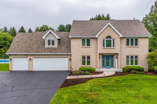 892 Tuneberg Dr, Belvidere, IL, 61008-7927 | Card Image
