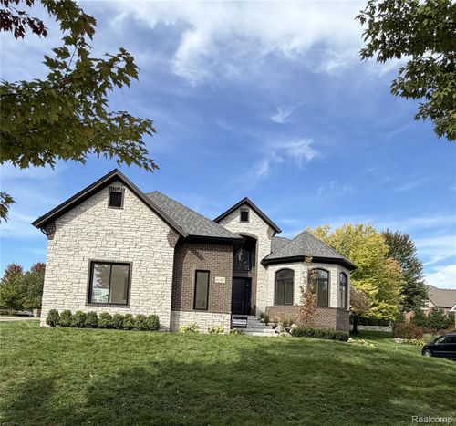 5853 Saratoga Dr, Oxford, MI, 48371-1086 | Card Image