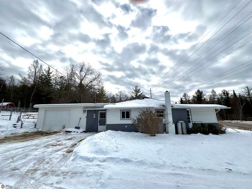 2024 Apple Hill Dr, Traverse City, MI, 49686-8139 | Card Image