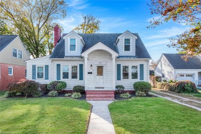 133 Robinson Road, House other with 3 bedrooms, 2 bathrooms and null parking in Hampton VA | Image 1