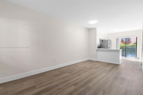 apt-104-5400 W 21st Ct, Hialeah Gardens, FL, 33016-7042 | Card Image