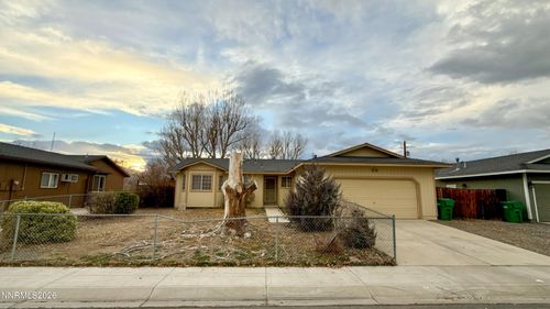 555 Ranch Rd, Fernley, NV, 89408-7506 | Card Image
