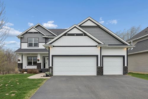 20630 Hamlet Ave N, Forest Lake, MN, 55025-2811 | Card Image