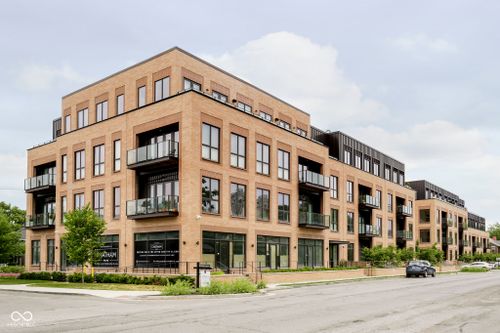 unit-104-877 N East St, Indianapolis, IN, 46202-4218 | Card Image