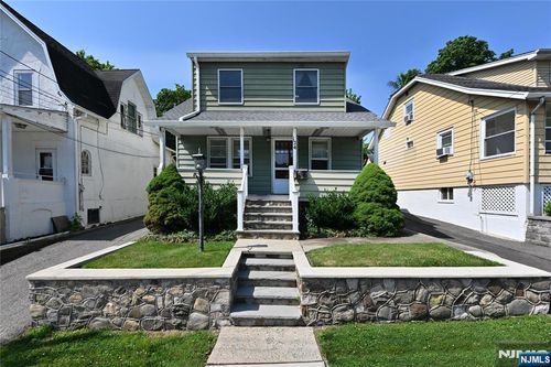 124 E Fairmount Ave, Maywood, NJ, 07607-2112 | Card Image