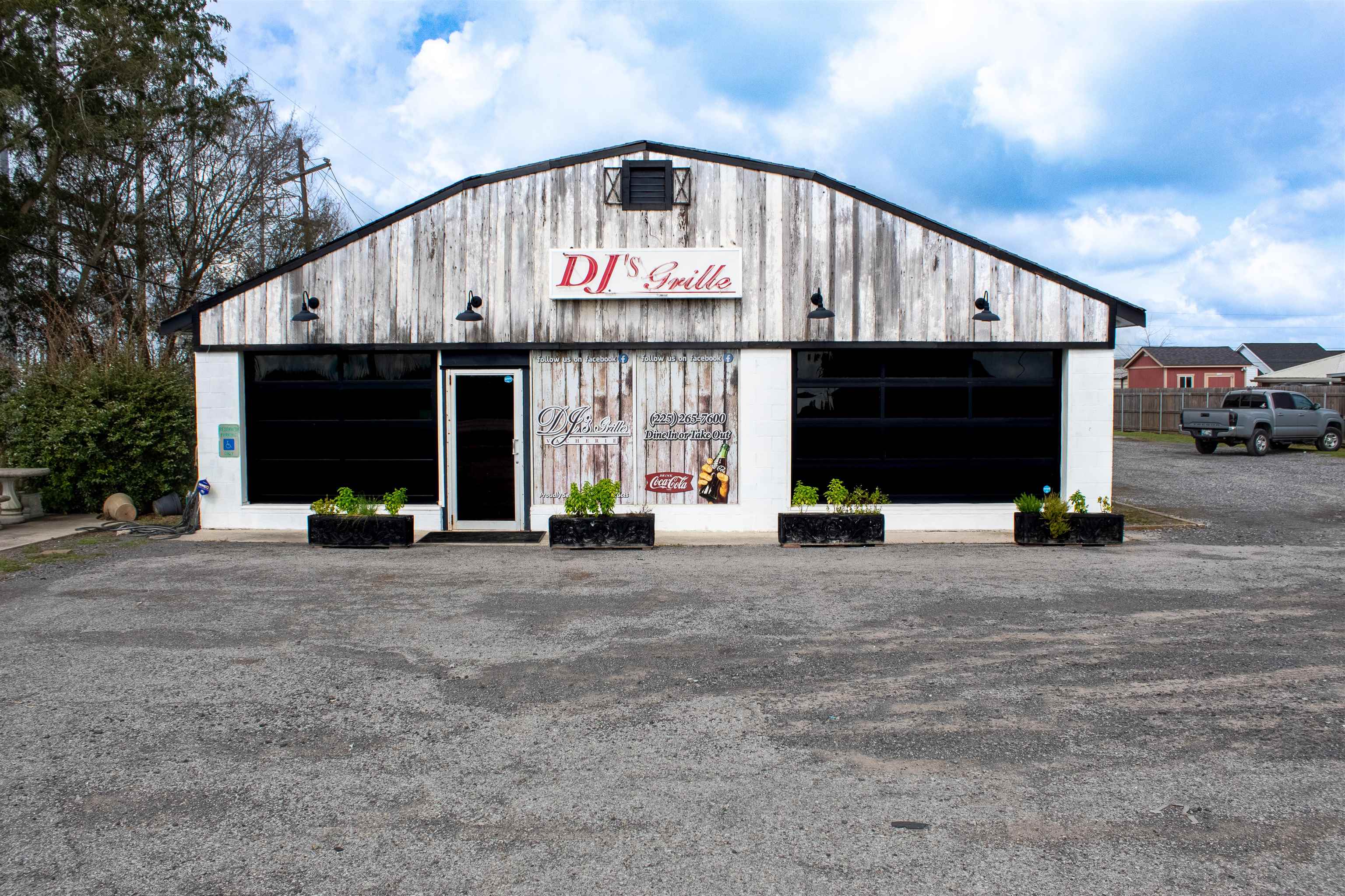 21060 Hwy 20, Vacherie, LA 70090-3606