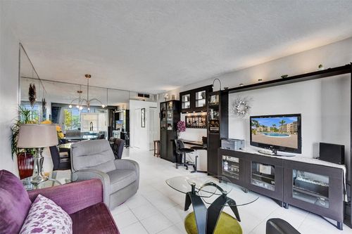 107-2831 Somerset Dr, Lauderdale Lakes, FL, 33311-1968 | Card Image