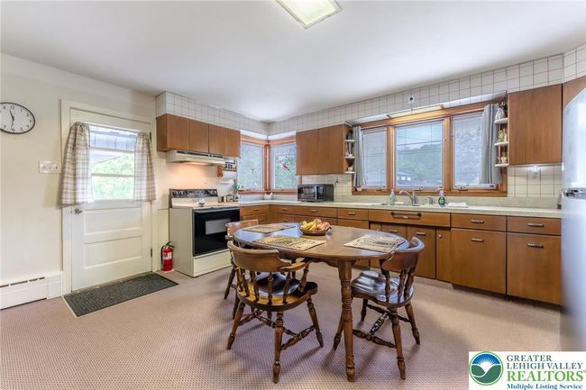 Large Eat In Kitchen | Image 21